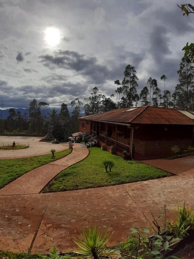La Ensenada Hotel Chachapoyas Buitenkant foto